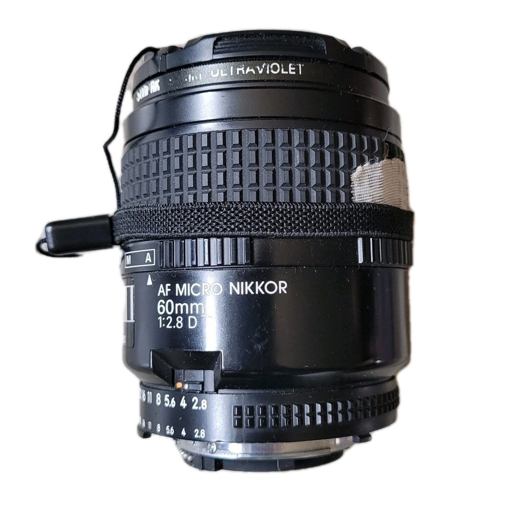 Nikon 60mm f/2.8D AF Micro-Nikkor - Sharp Glass - Focus Grip Needs Repair - Picture 3 of 10